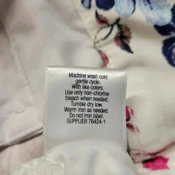 St. John's Bay Size 12 White Bright Pink Floral Summer Travel Party Dressy Capri - Picture 10 of 10